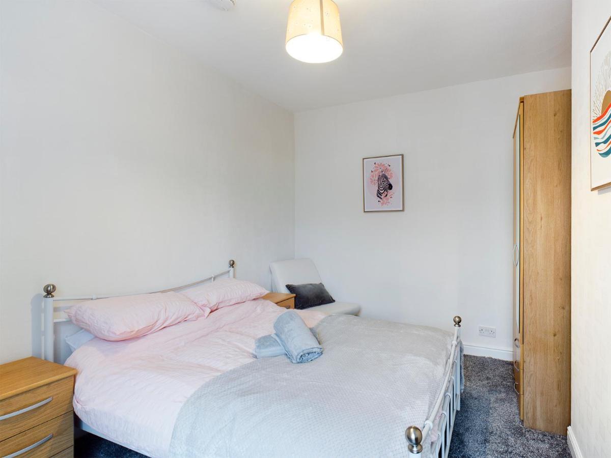Cheerful 3 Bedroom Home With Free Parking And Wifi Chester Exterior foto